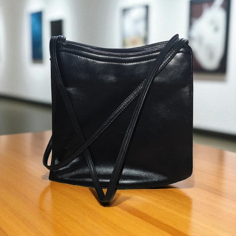 Liz Claiborne Sleek Black Shoulder Bag‎